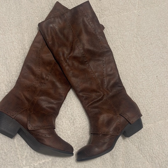 NOT RATED BOOTS - Picture 3 of 4